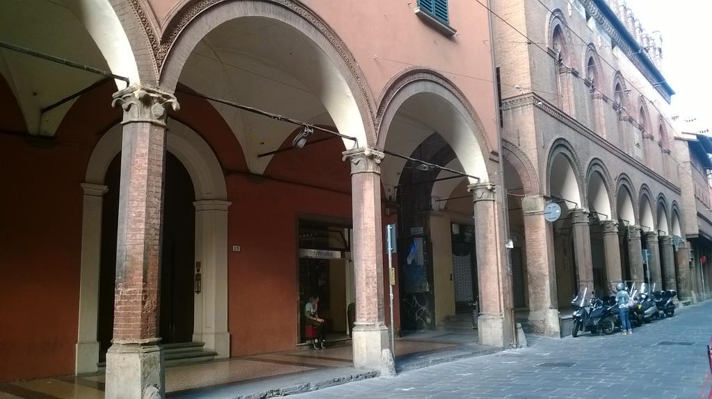 The Frog'S Hideaway Apartment Bologna Exterior photo